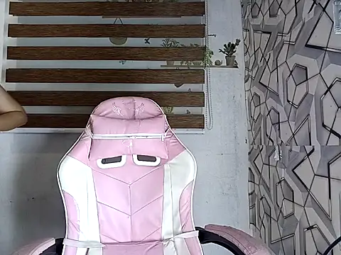 ImYours15 Live XXX Chat