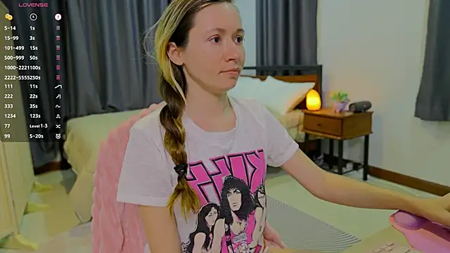 PocketElsa's Live XXX Chat