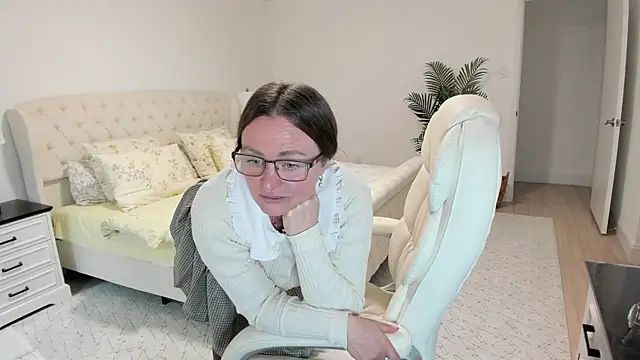 Pokazy przed kamerką – Vika73