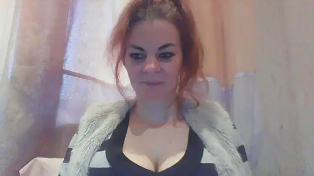 แชท XXX สดของ ElluaSmiilee