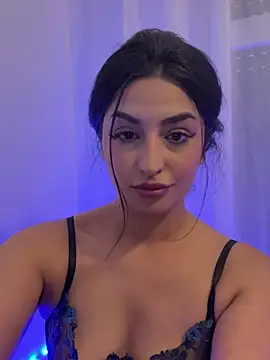 Show modela Mia_spicyy na web-kameri