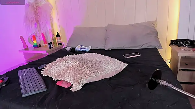 ALICESANDOVAL's Live XXX Chat