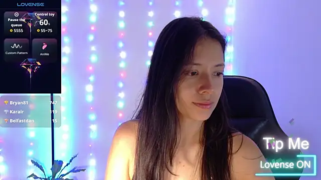 Sarasavage élő XXX-chatje