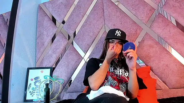 MeghanQueen__のライブXXXチャット