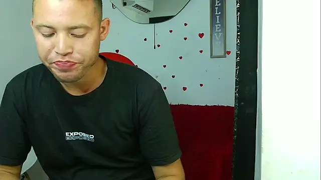 Show de webcam de sven_fox723