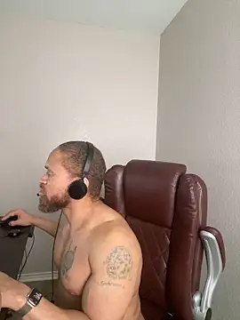 Pokazy przed kamerką – Fathero1time