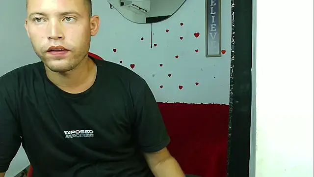 sven_fox723 লাইভ XXX চ্যাট