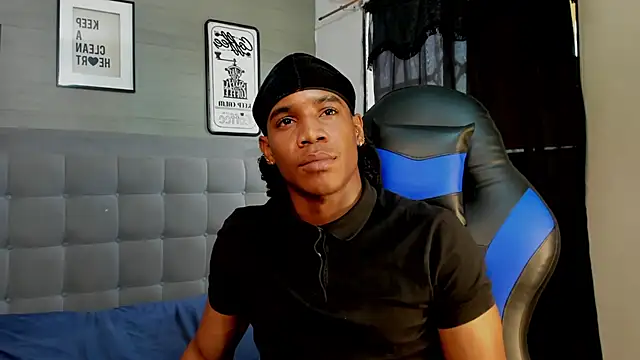 Show modela axel_silva4 na web-kameri