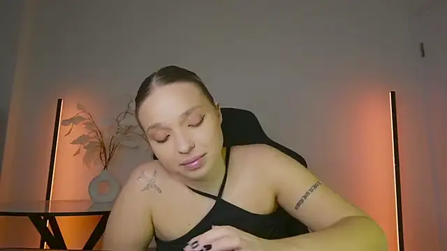 violla_sinzz's Live XXX Chat