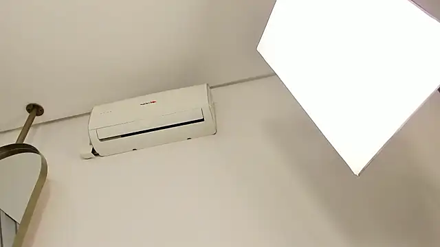 Adharamonroe Chat XXX in diretta