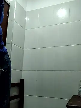 _Sarah-Office1's Live XXX Chat