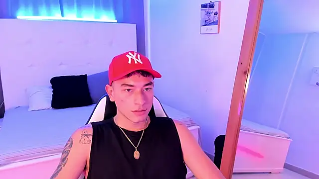 Вебкам-шоу Thiago_2003_