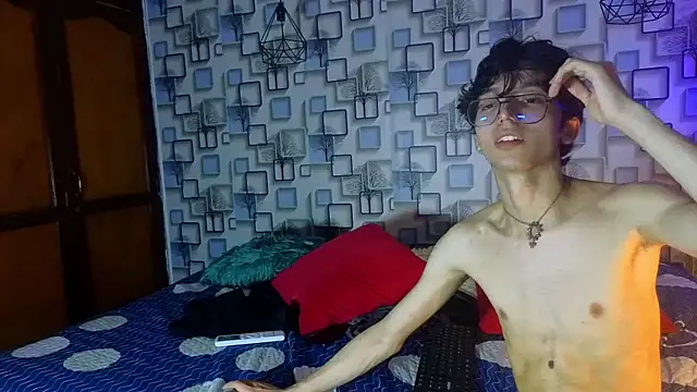 Twink_Sebas7 即時 XXX 聊天