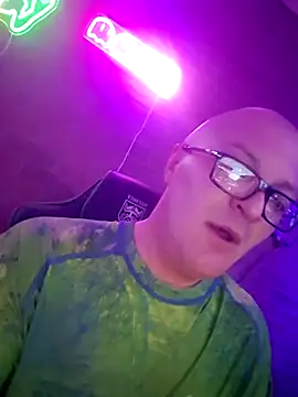 chronic_vibez: διαδικτυακό σόου στην κάμερα