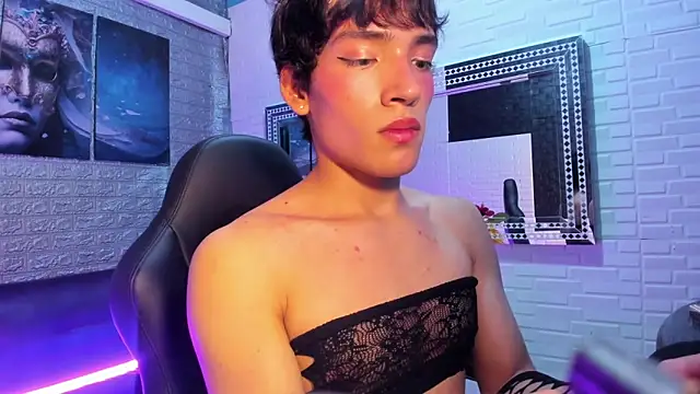 AlecciaNova: απευθείας συνομιλία ΧΧΧ