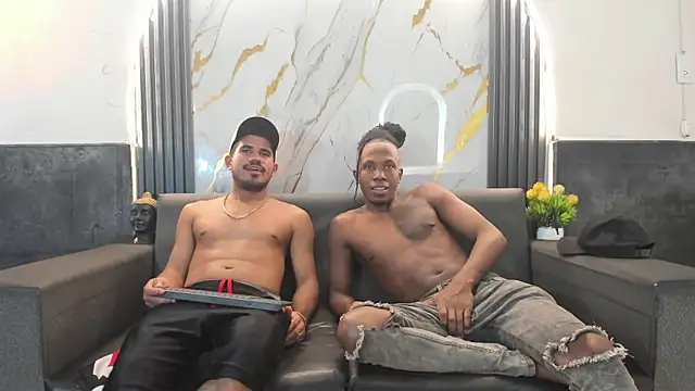 Latins_on_firen Webbikameraesitys