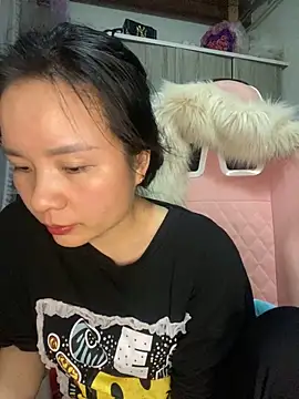 Ivy_Trix2's Live XXX Chat