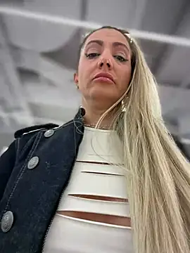 adya-alyn Live XXX chat