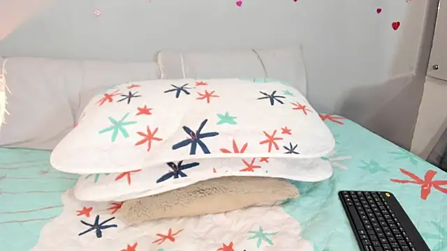 PauleteW10 Chat XXX in diretta