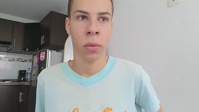 grey___27 Pertunjukan Webcam