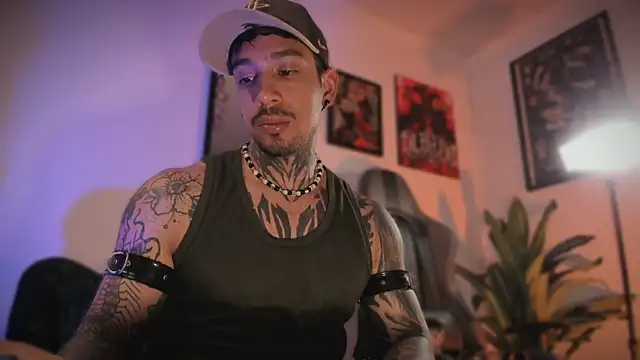 TigerStripes1_ Live XXX-chat