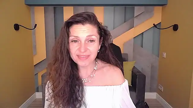 EllaLongのライブXXXチャット