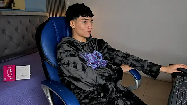 Chat +18 de SamBlack_ ao vivo