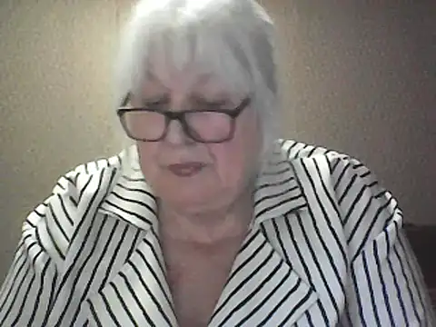 Alexia64231 – Naživo XXX chat