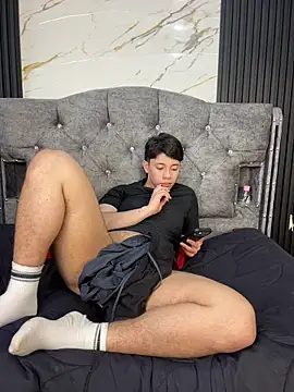 Noah-ledom Show in webcam