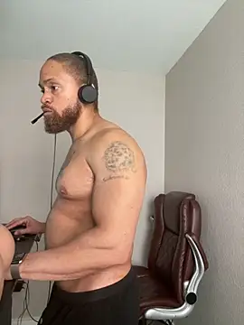 Czat XXX na żywo – Fathero1time