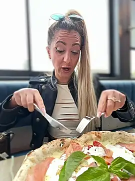 adya-aly: онлайн-секс-чат