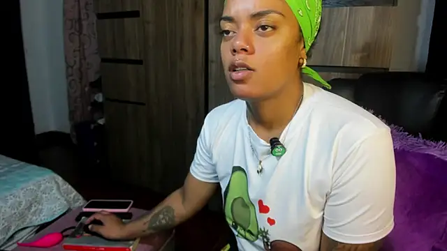 Chat XXX en directo de ladyrd1