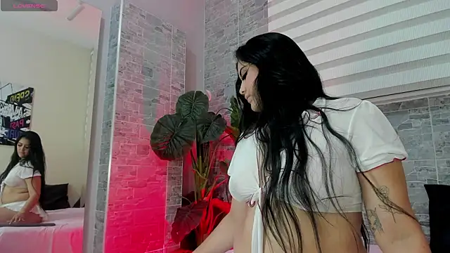 JoycePierce Chat XXX in diretta