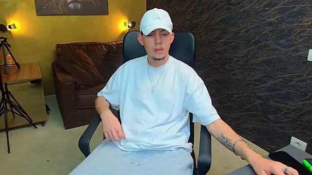 KrewVaughn: вебкам-шоу