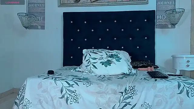 Miladiosa 现场XXX聊天