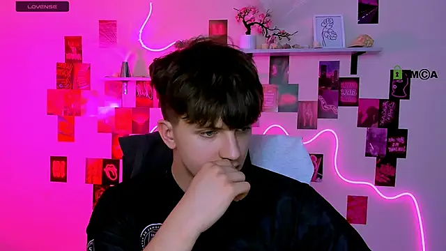 Webkamerová show travis_wolf_