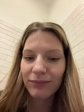 XXX chat uživo modela MaryHiggins