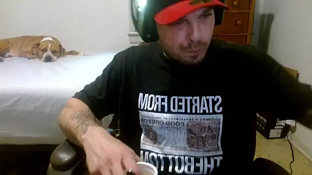 Chatroom XXX en direct de DADDY_KANE8---