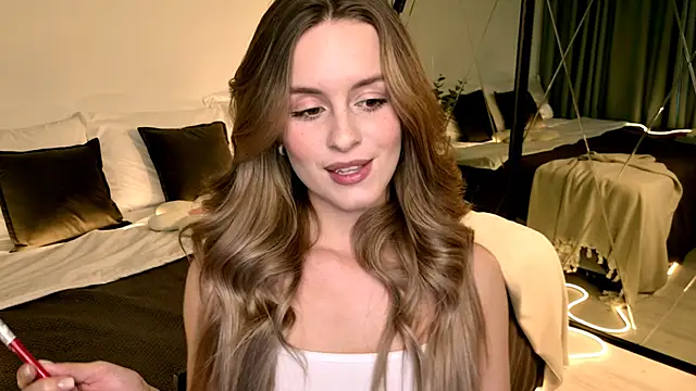 RozzitaBedberry's Live XXX Chat