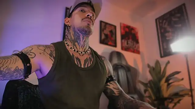 Chat XXX Live TigerStripes1_