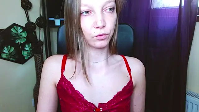 EmillyPlayのライブXXXチャット