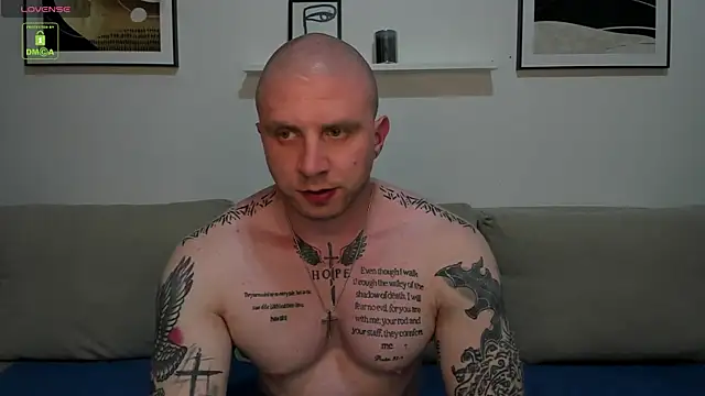 Gerard_Finbar Show in webcam