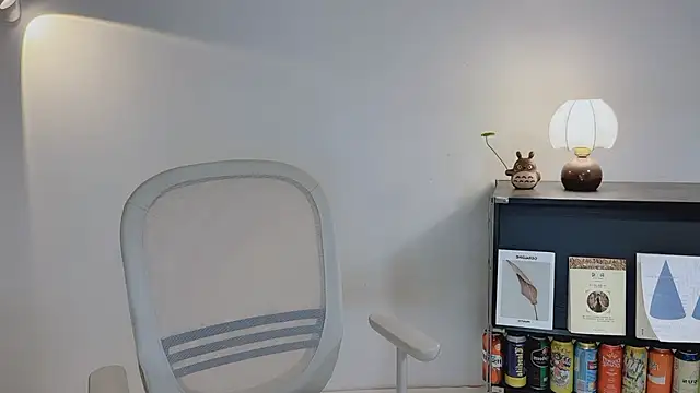 Onechestnut live XXX chat