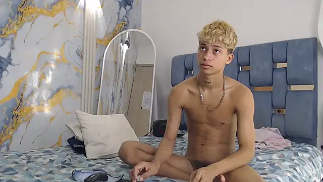 XXX chat uživo modela GOLD_BOYS