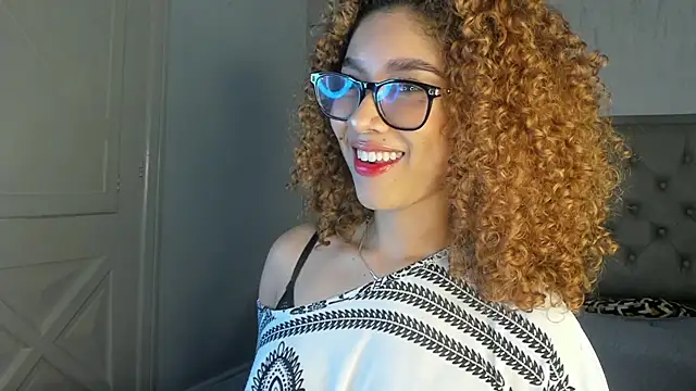 Chatroom XXX en direct de Sienna_brunette