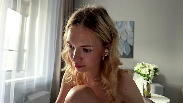 EvelineMolima's Live XXX Chat