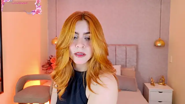 april_rousse's Live XXX Chat