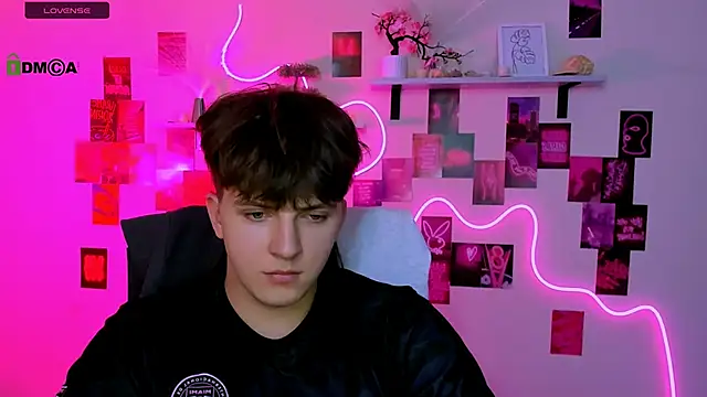 travis_wolf_ Live XXX-chat