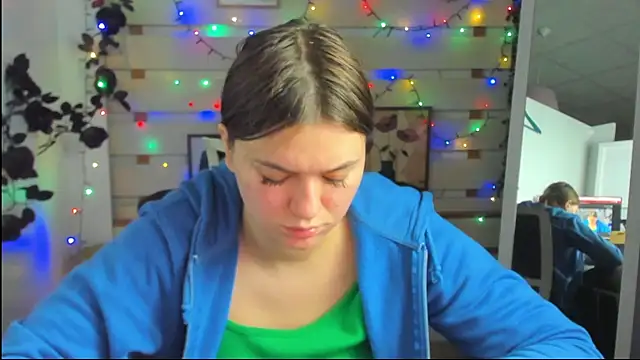 Josephine_Kiss Adlı Modelin Canlı XXX Sohbeti