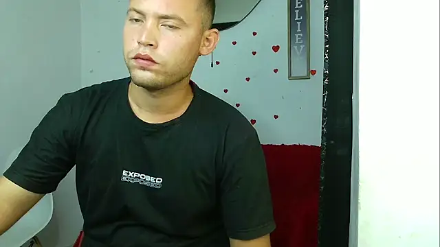 sven_fox723 Show in webcam